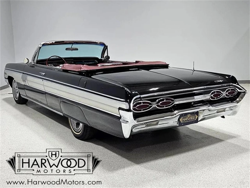1962 Oldsmobile Starfire - Image 6 of 31