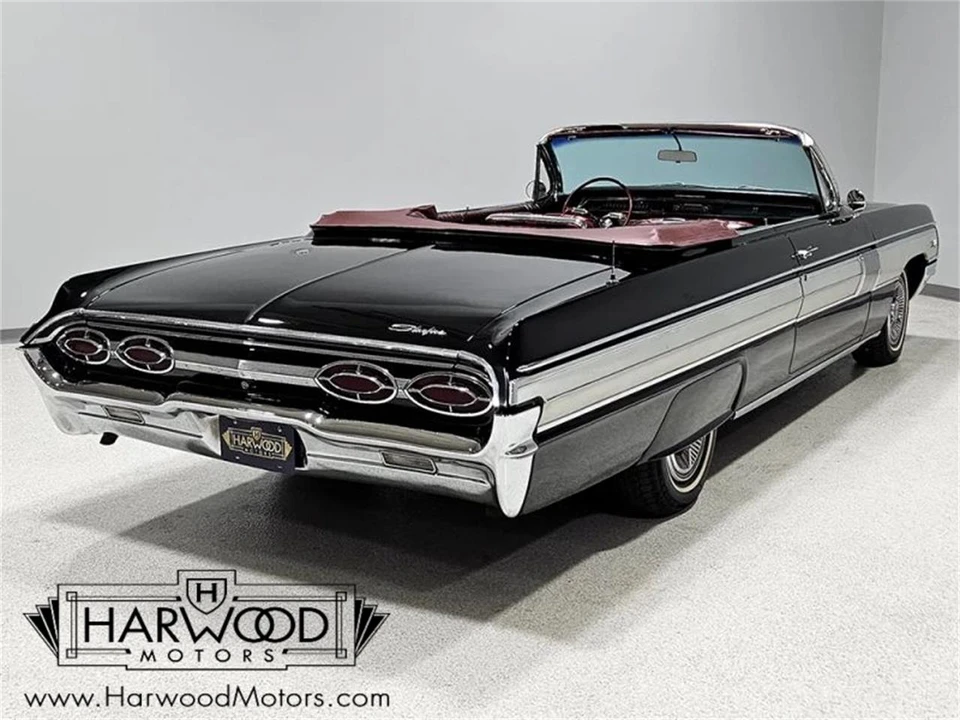 1962 Oldsmobile Starfire - Image 9 of 31