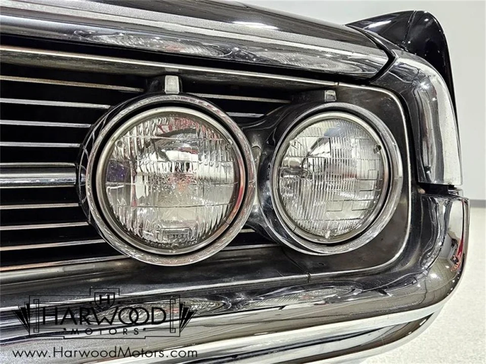 1962 Oldsmobile Starfire - Image 29 of 31