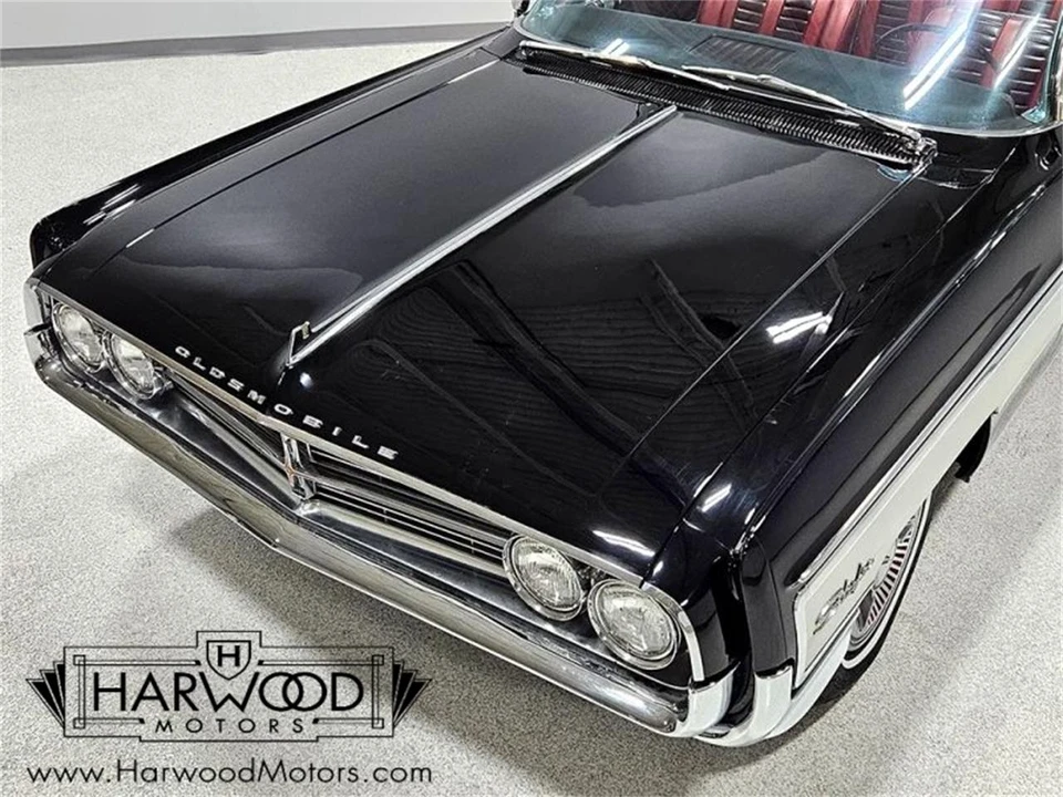 1962 Oldsmobile Starfire - Image 20 of 31