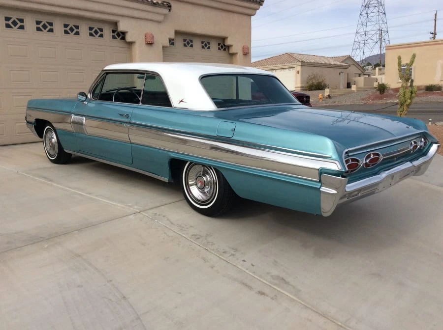1962 Oldsmobile Starfire - Image 2 of 5