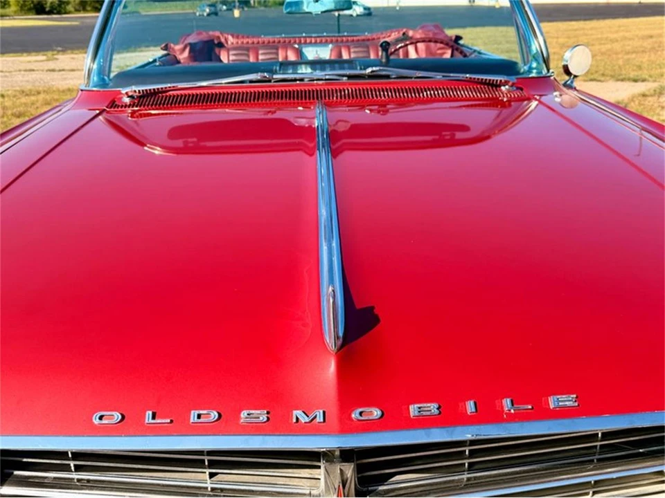 1962 Oldsmobile Starfire - Image 5 of 31