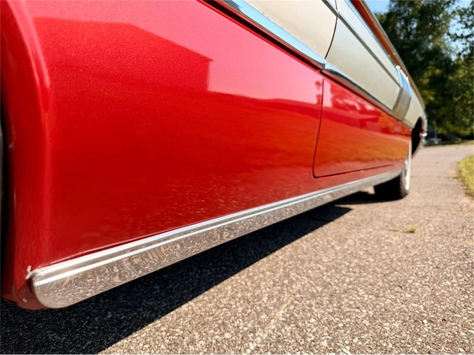 1962 Oldsmobile Starfire - Image 25 of 31
