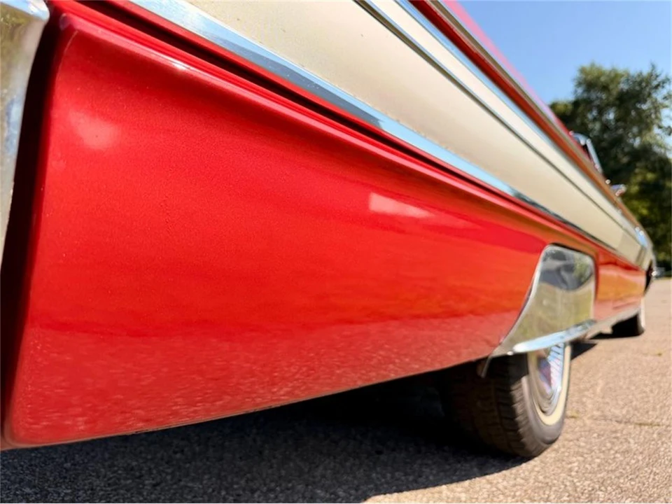 1962 Oldsmobile Starfire - Image 24 of 31