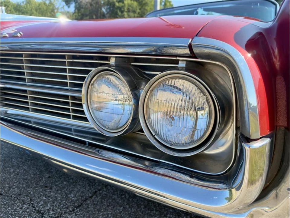 1962 Oldsmobile Starfire - Image 12 of 31