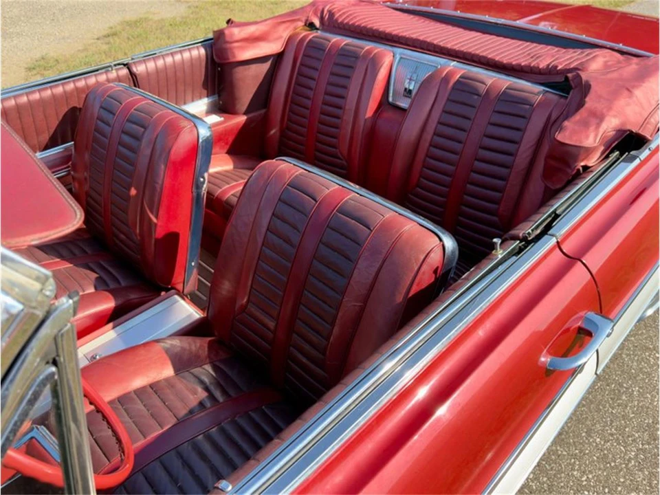 1962 Oldsmobile Starfire - Image 26 of 31