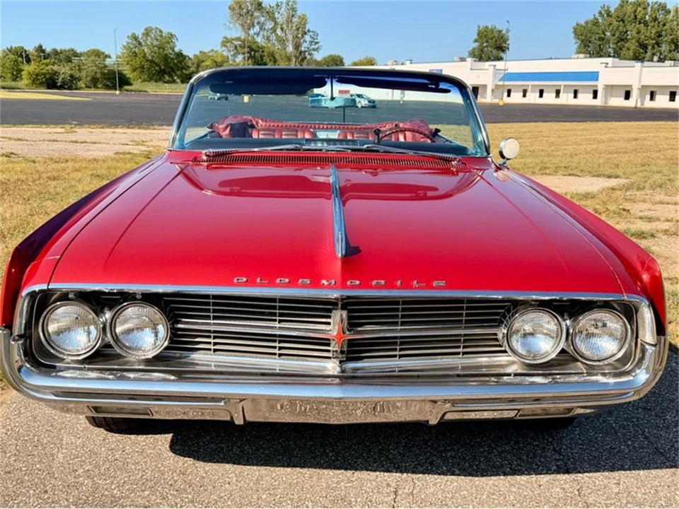 1962 Oldsmobile Starfire - Image 6 of 31