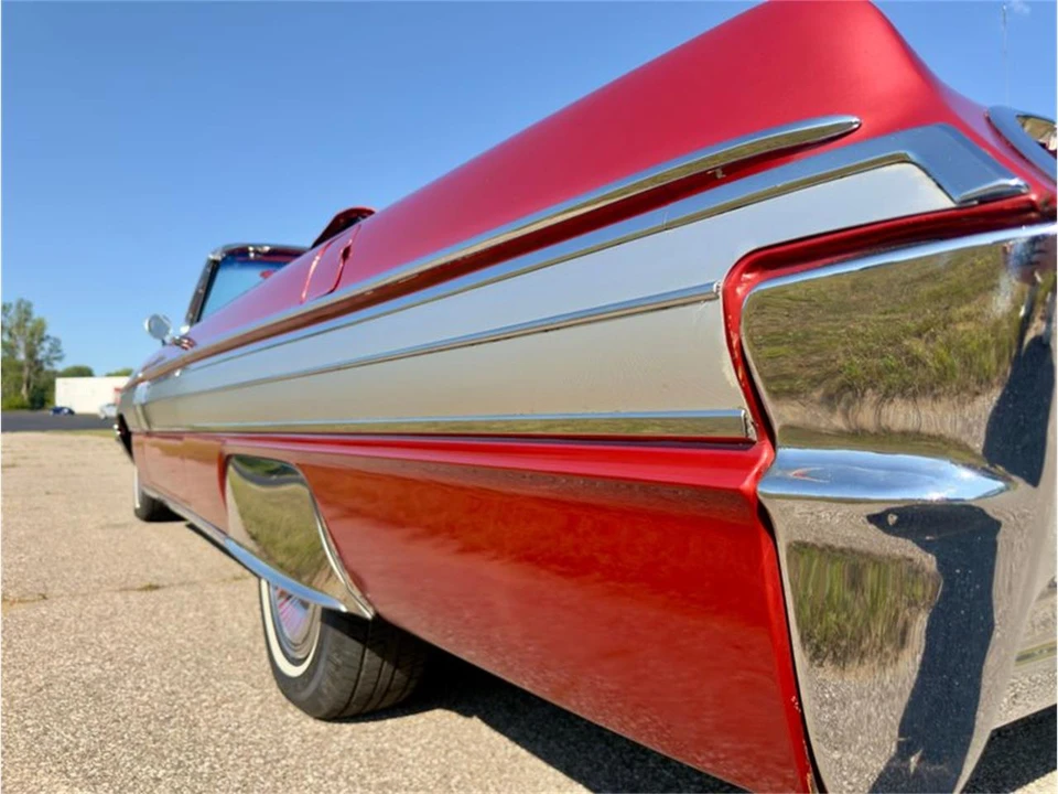 1962 Oldsmobile Starfire - Image 14 of 31