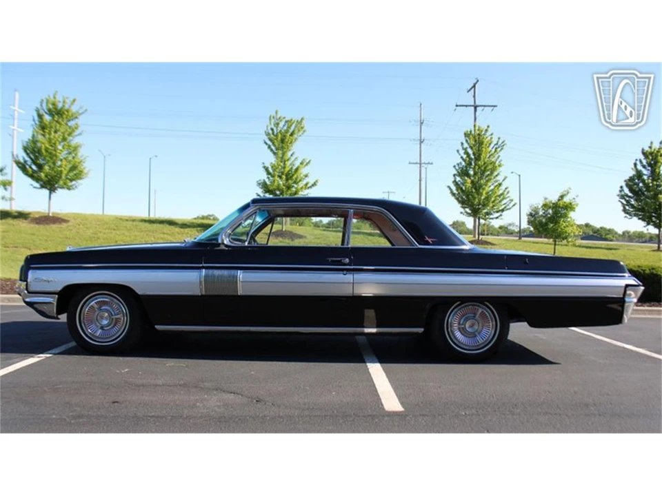 1962 Oldsmobile Starfire - Image 6 of 31