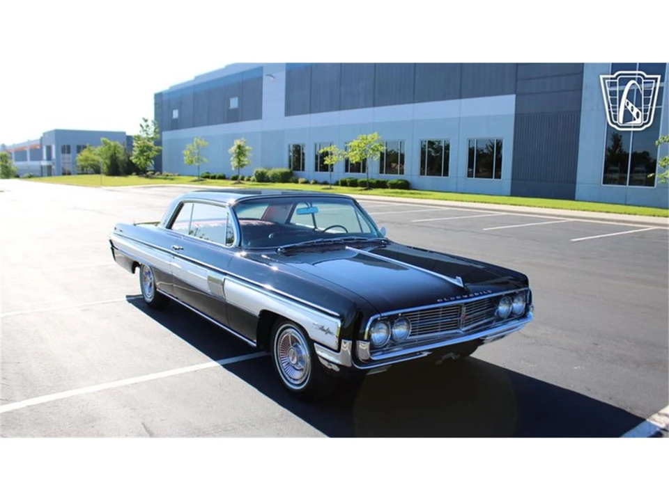 1962 Oldsmobile Starfire - Image 21 of 31