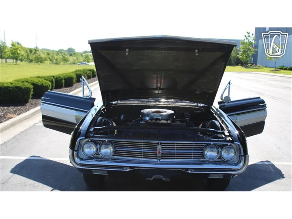 1962 Oldsmobile Starfire - Image 28 of 31