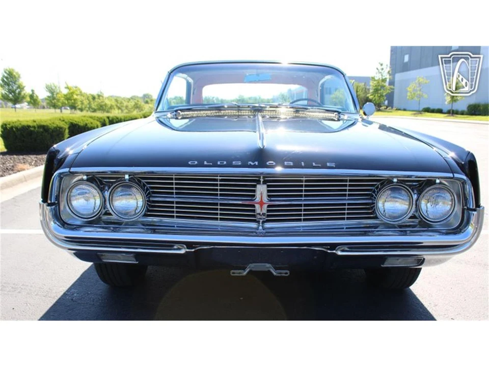 1962 Oldsmobile Starfire - Image 25 of 31