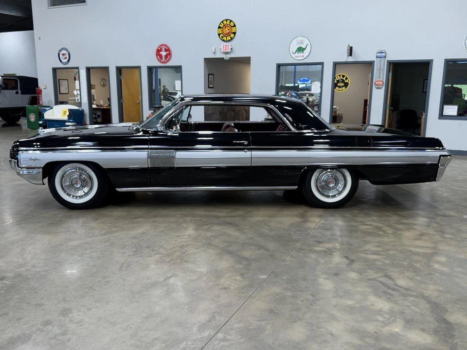 1962 Oldsmobile Starfire - Image 6 of 31