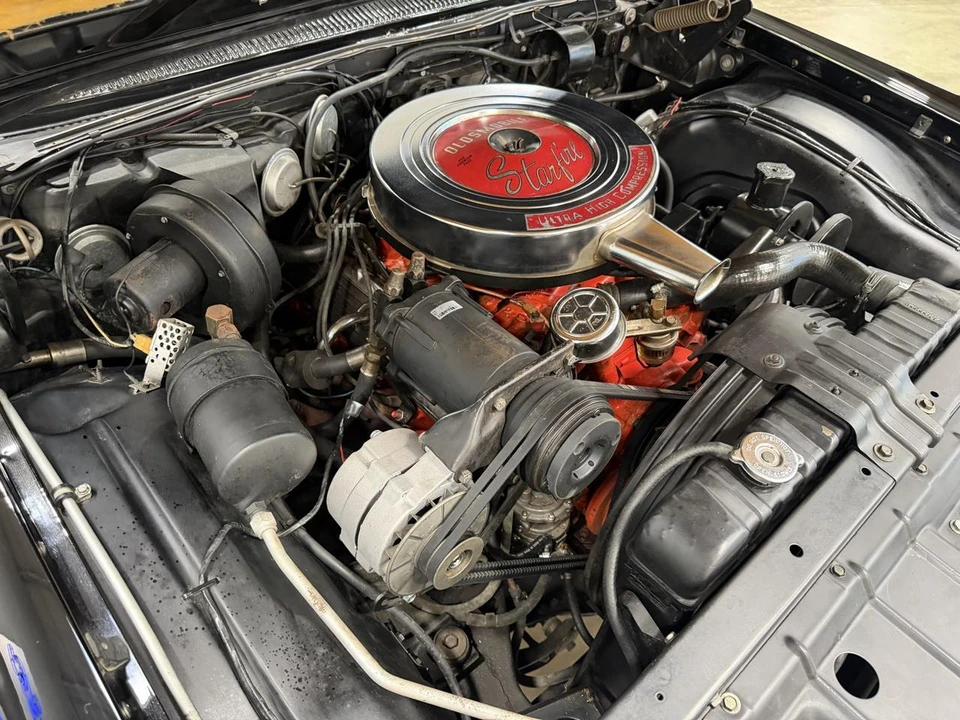 1962 Oldsmobile Starfire - Image 21 of 31