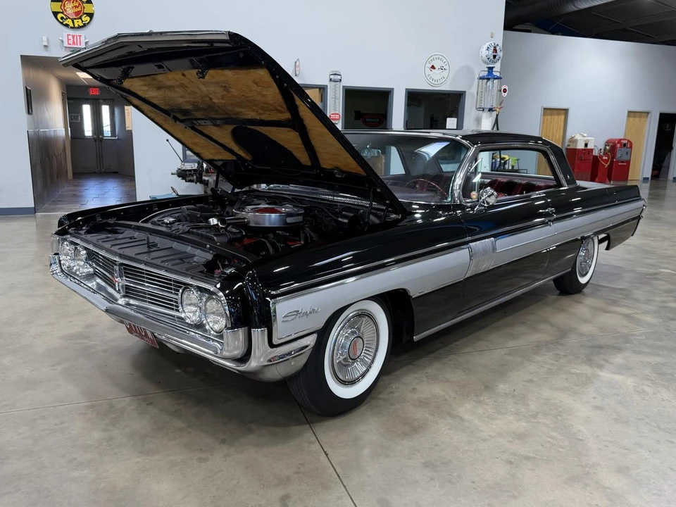1962 Oldsmobile Starfire - Image 18 of 31