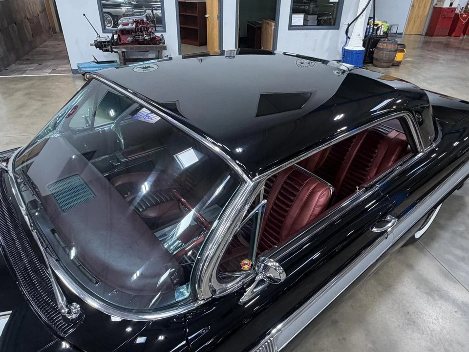 1962 Oldsmobile Starfire - Image 16 of 31