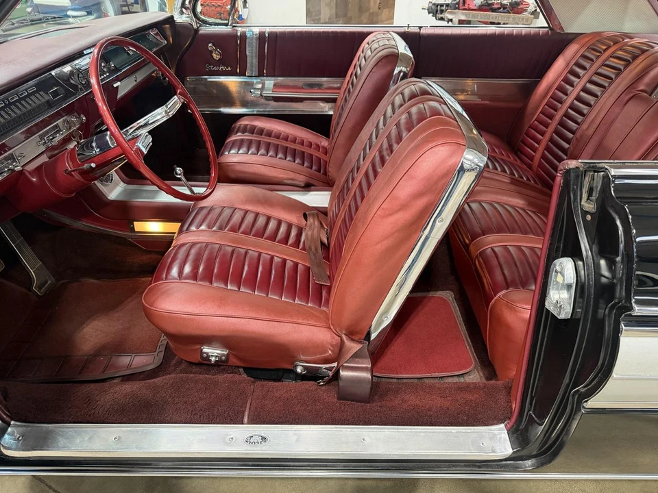 1962 Oldsmobile Starfire - Image 23 of 31