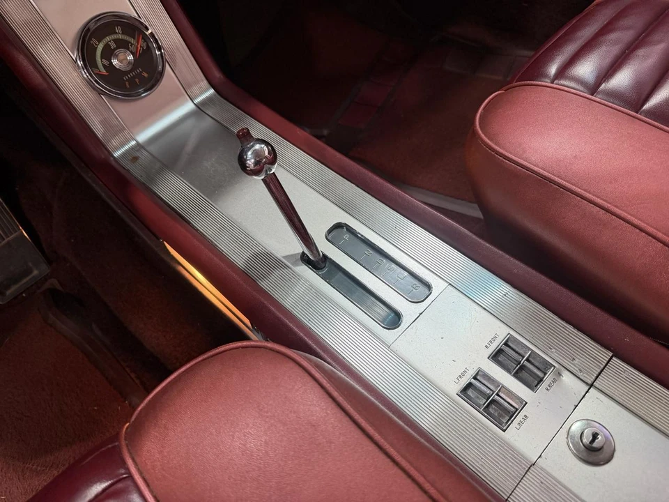 1962 Oldsmobile Starfire - Image 28 of 31