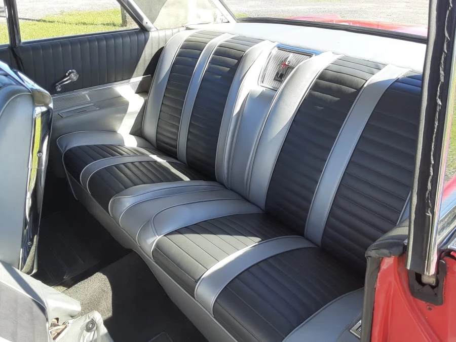 1962 Oldsmobile Starfire - Image 6 of 14