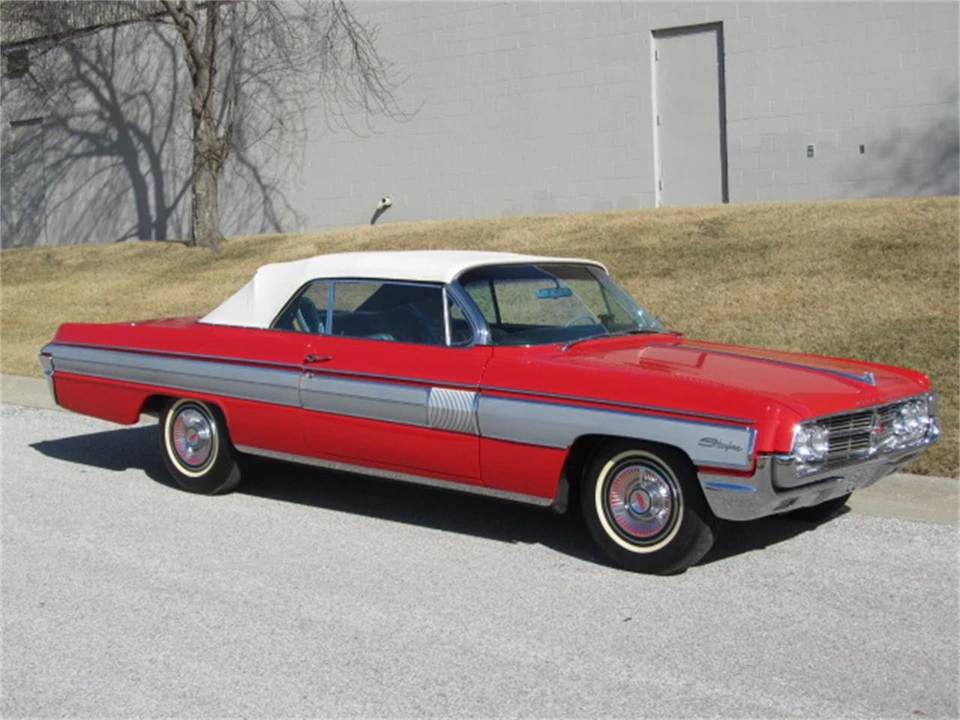 1962 Oldsmobile Starfire - Image 3 of 31
