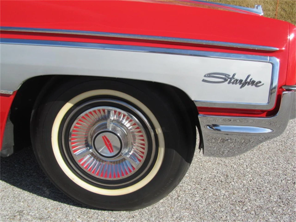 1962 Oldsmobile Starfire - Image 7 of 31