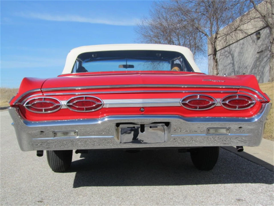 1962 Oldsmobile Starfire - Image 15 of 31