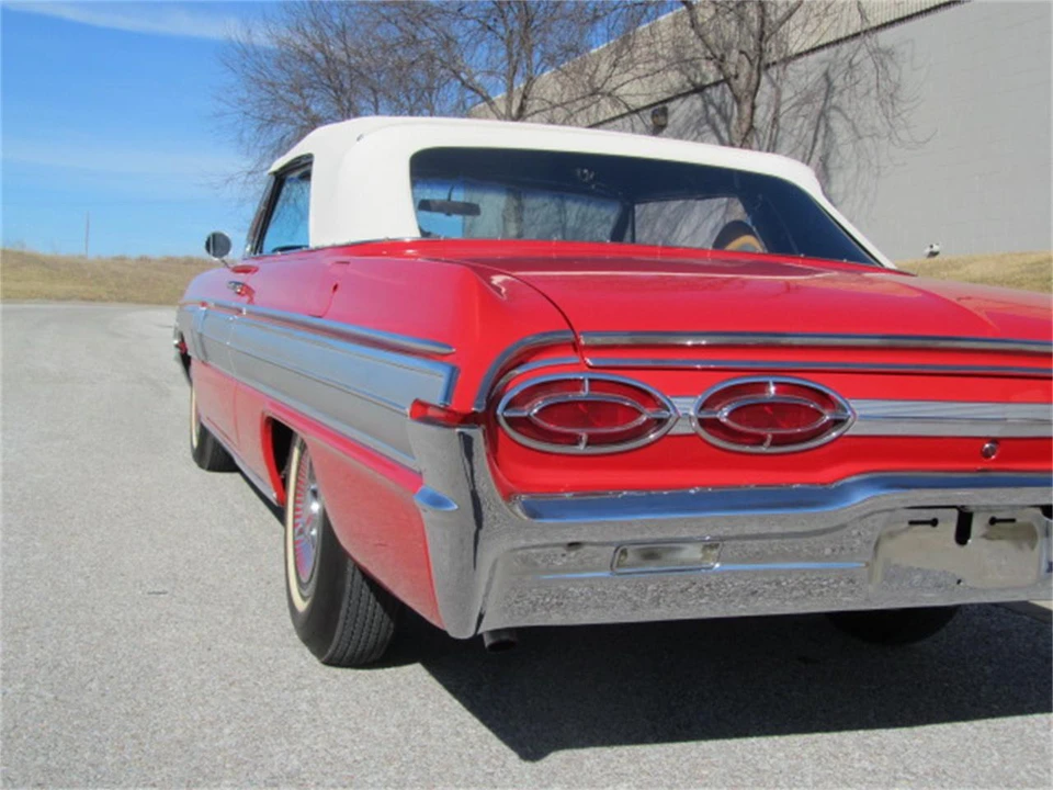 1962 Oldsmobile Starfire - Image 19 of 31