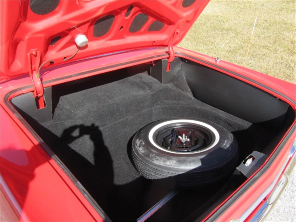 1962 Oldsmobile Starfire - Image 21 of 31