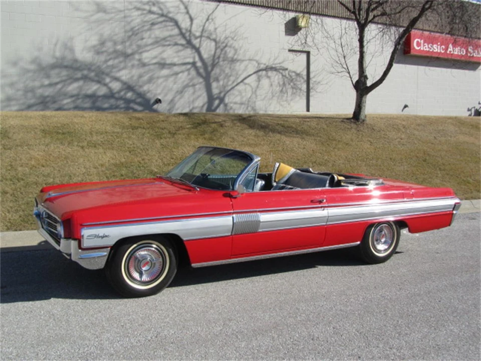 1962 Oldsmobile Starfire - Image 24 of 31