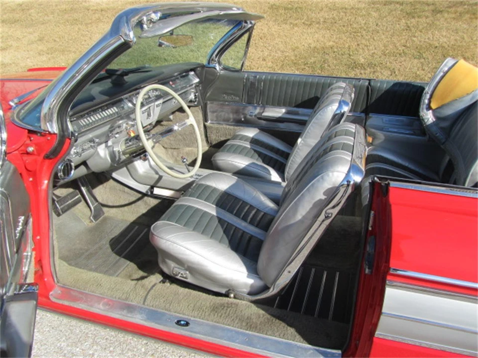 1962 Oldsmobile Starfire - Image 25 of 31