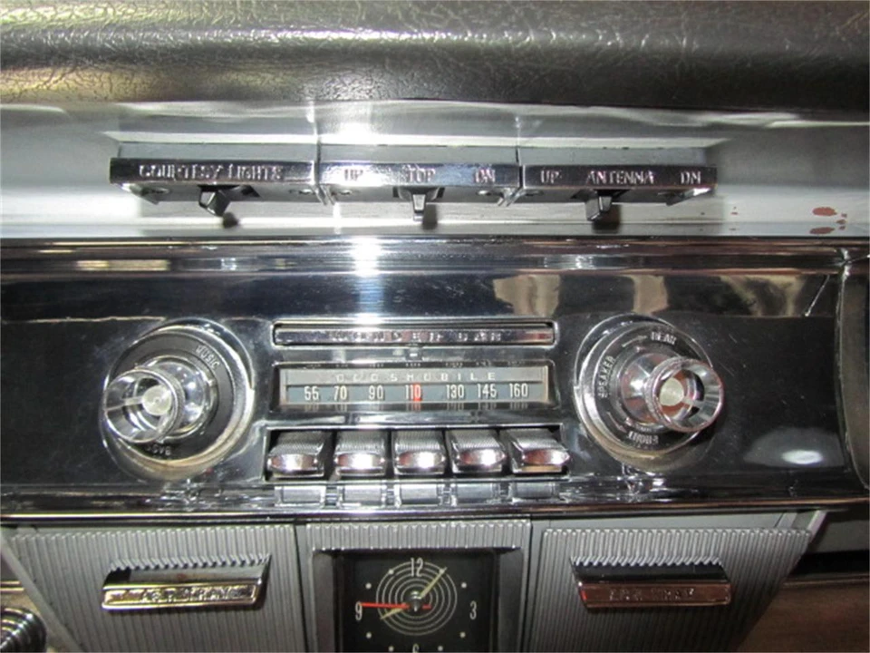 1962 Oldsmobile Starfire - Image 31 of 31