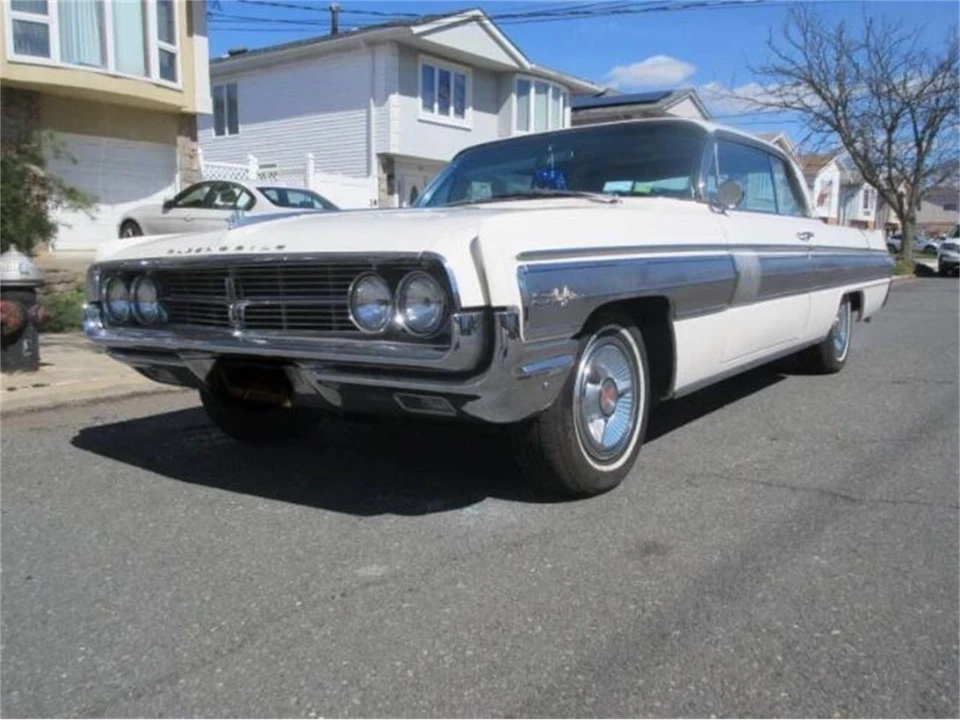 1962 Oldsmobile Starfire - Image 3 of 21