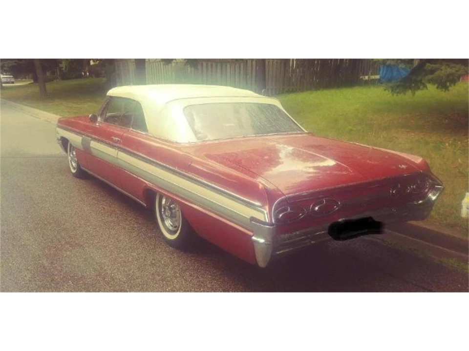1962 Oldsmobile Starfire - Image 2 of 4