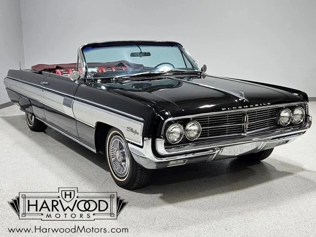 1962 Oldsmobile Starfire - Image 13 of 31