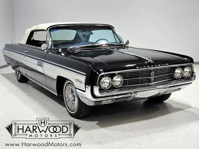 1962 Oldsmobile Starfire - Image 14 of 21