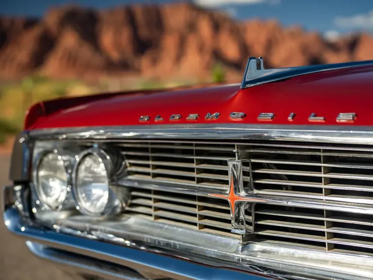 1962 Oldsmobile Starfire - Image 17 of 31