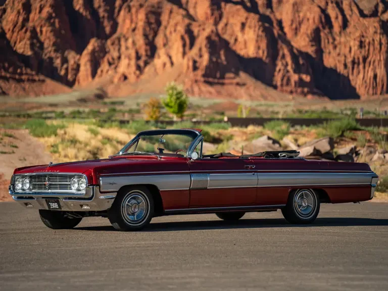1962 Oldsmobile Starfire - Image 2 of 31