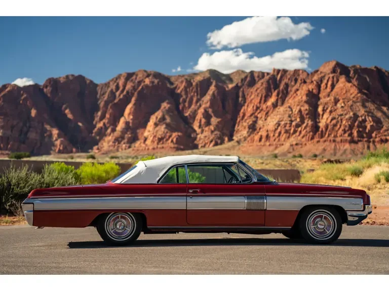 1962 Oldsmobile Starfire - Image 28 of 31