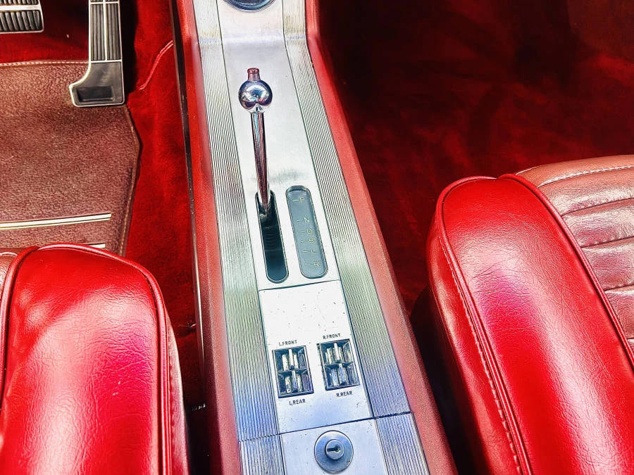 1962 Oldsmobile Starfire - Image 16 of 29