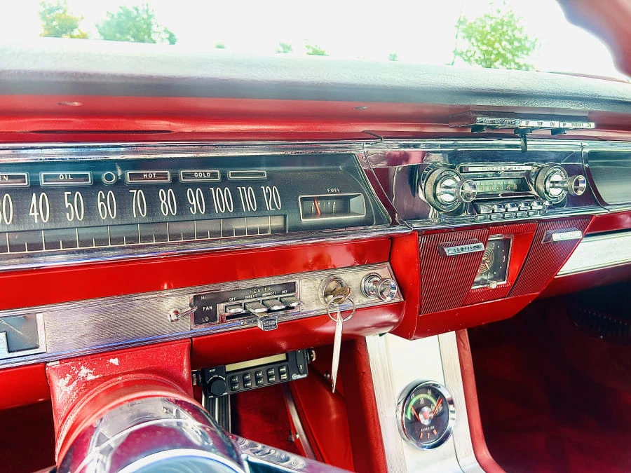 1962 Oldsmobile Starfire - Image 13 of 29