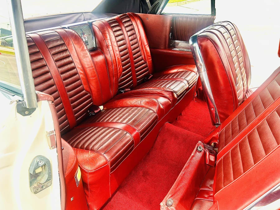 1962 Oldsmobile Starfire - Image 17 of 29