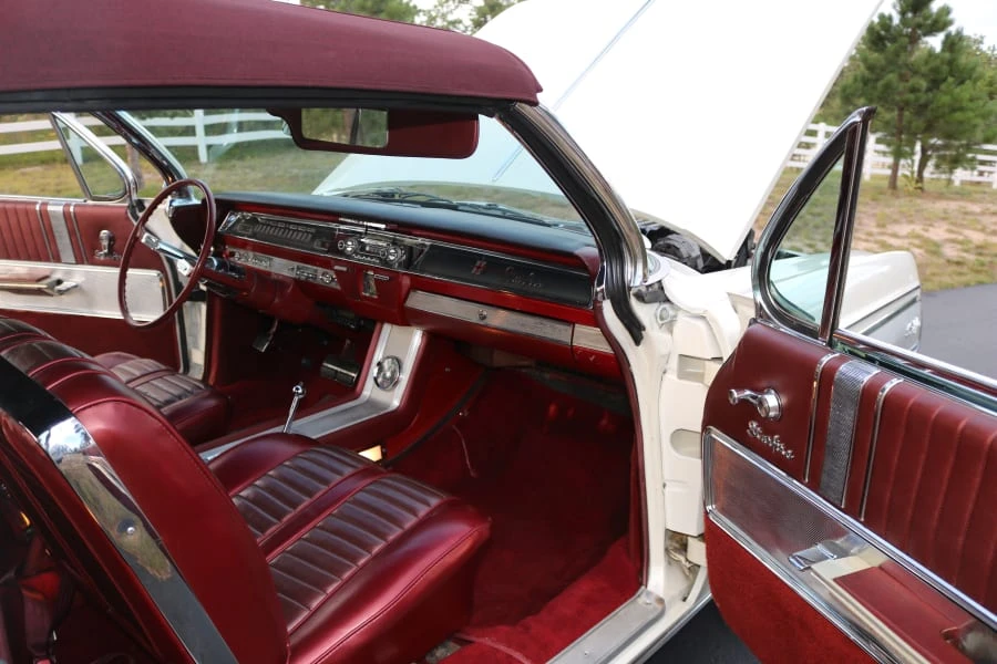 1962 Oldsmobile Starfire - Image 24 of 31