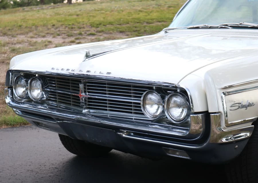 1962 Oldsmobile Starfire - Image 12 of 31
