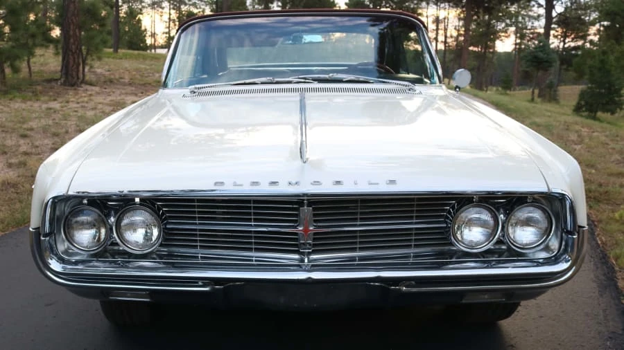 1962 Oldsmobile Starfire - Image 4 of 31