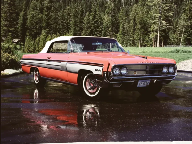 1962 Oldsmobile Starfire - Image 2 of 2
