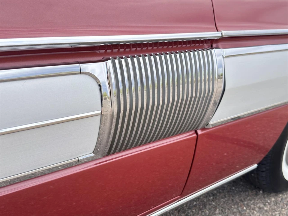 1962 Oldsmobile Starfire - Image 29 of 31