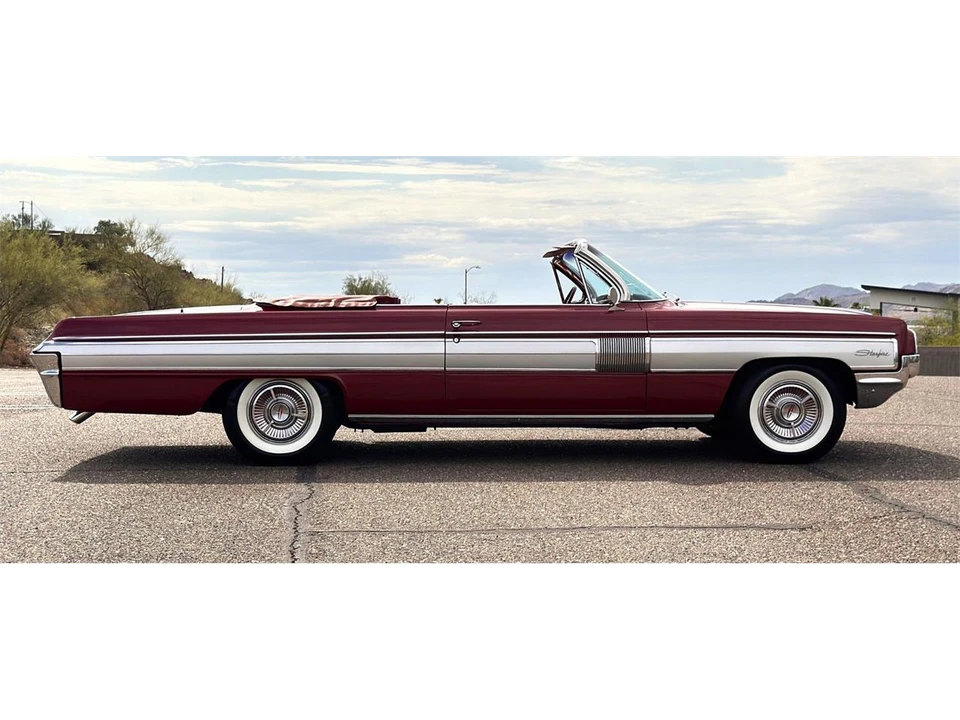 1962 Oldsmobile Starfire - Image 10 of 31