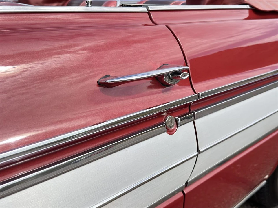 1962 Oldsmobile Starfire - Image 21 of 31