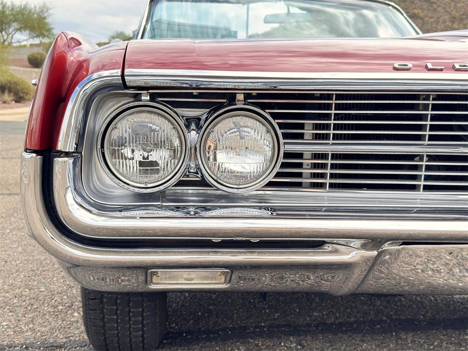 1962 Oldsmobile Starfire - Image 17 of 31