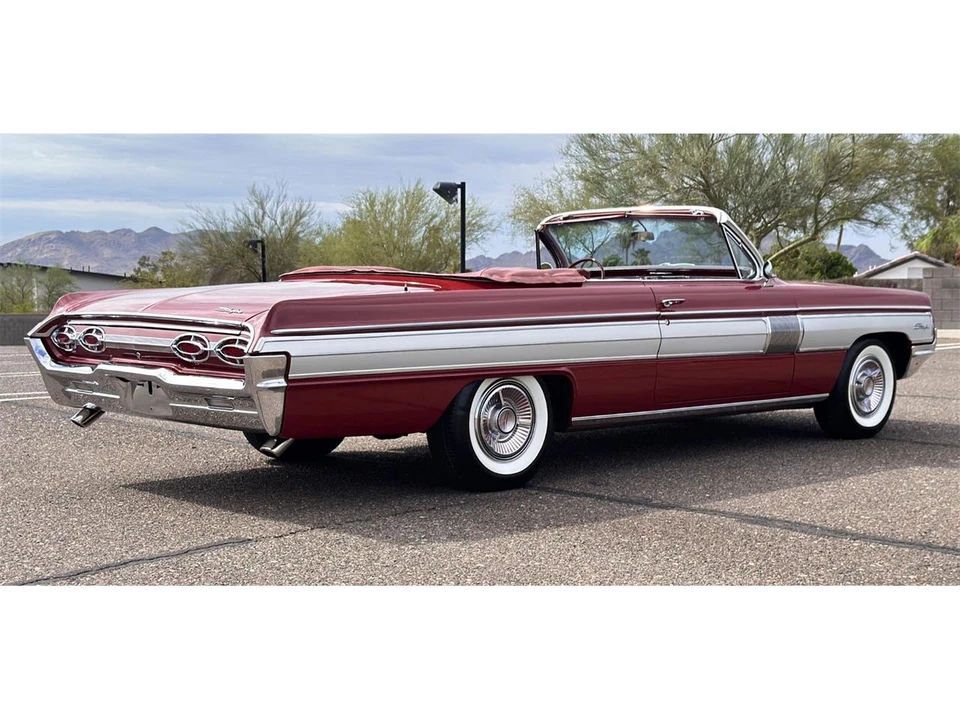 1962 Oldsmobile Starfire - Image 8 of 31
